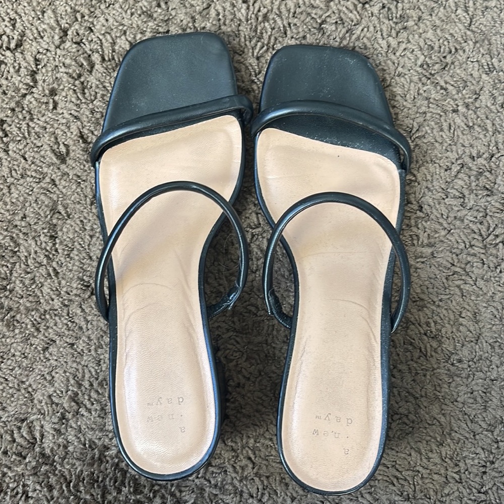 Target Heels - Picture 2 of 3
